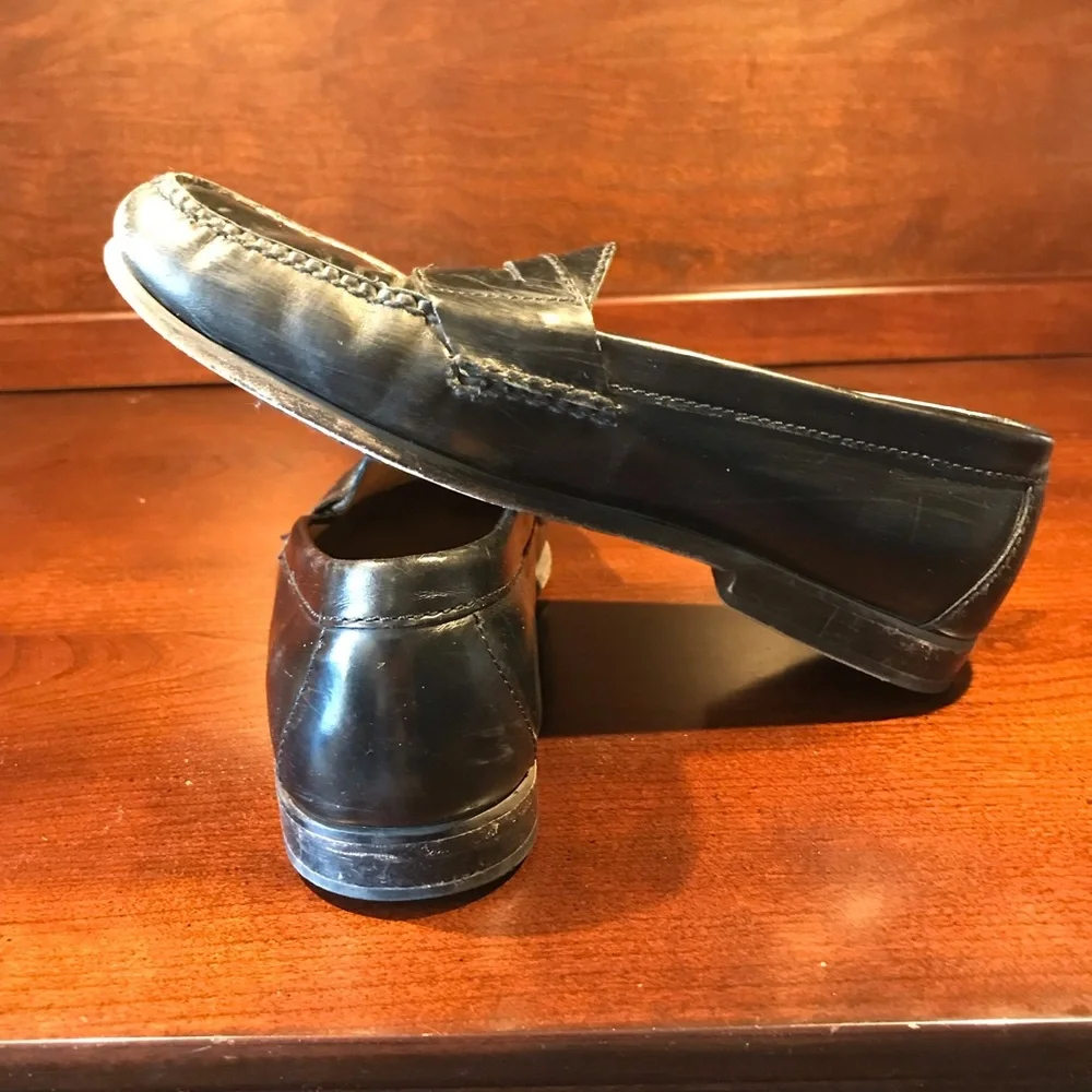 Men Cole Haan Penny Loafers Size 10M. BLACK